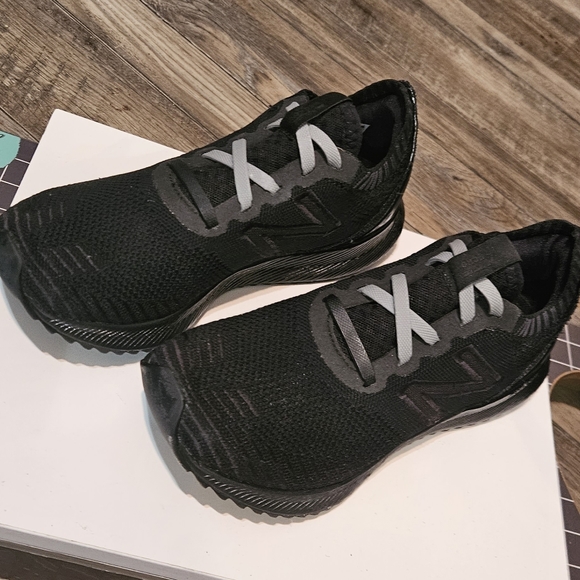 Shoes - Picture 4 of 4